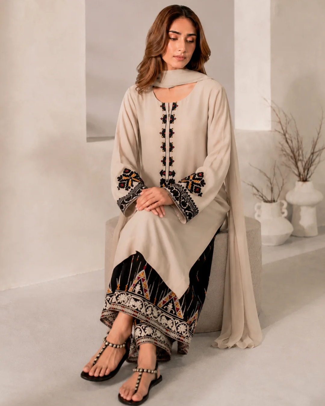 Oatmeal Folk Motif Long Tunic & Wide-Leg Pants Set