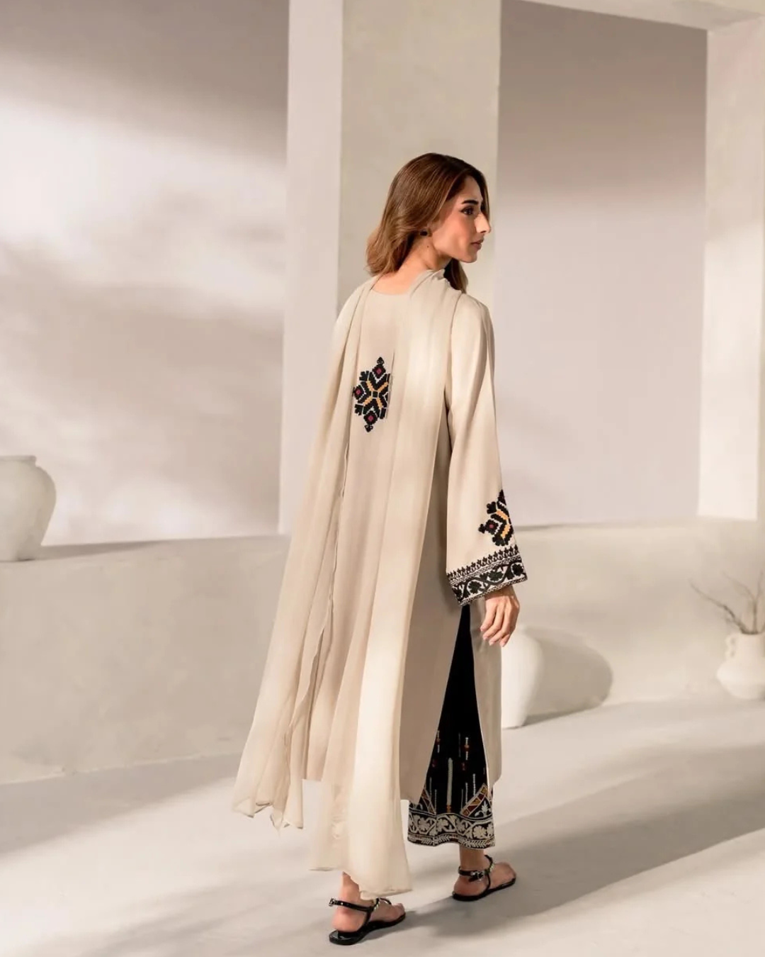 Oatmeal Folk Motif Long Tunic & Wide-Leg Pants Set